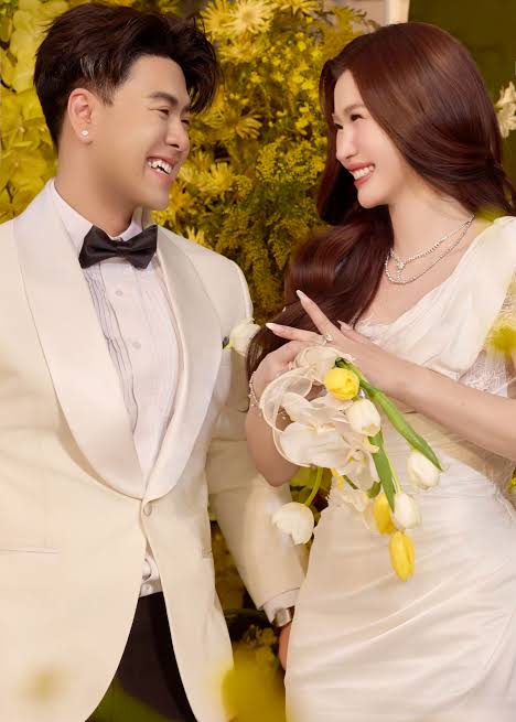 Gallery - Akira Phan và vợ CEO dính nghi vấn chia tay sau 3 tháng tổ chức đám cưới linh đình - image 3