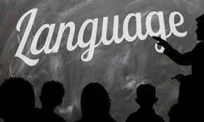 Menurut keraf dalam smarapradhipa (2005:1), memberikan dua pengertian bahasa. Pengertian Bahasa Menurut Para Ahli Lengkap Weschool Id