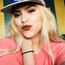 Leah Barrera (Leeahbear)