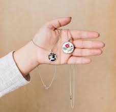 Stylish Paparazzi Pendant