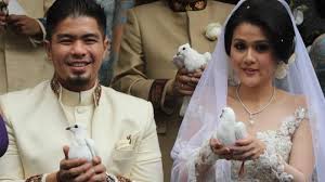 Istri bams samsons dilaporkan ke polisi. Istri Bams Eks Samsons Dilaporkan Lakukan Kekerasan Terhadap Anak Tribun Manado