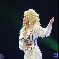 Enjoy The Pictures And Download The Music Iomoio Http Www Iomoio Co Uk Bonus Php Dolly Parton Pictures Dolly Parton Blonde Jokes