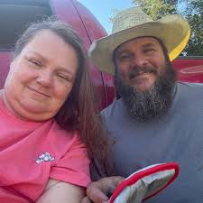 Do not take your kids to shining light daycare in pine. That place is  horrible. I started care there for my daughter few months ago. When I had  called them and ask