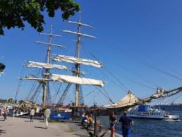 At the start of the war most of the ships of the royal swedish navy were quite old and the navy was in need of new ships. Briggen Tre Kronor Stockholm Aktuelle 2021 Lohnt Es Sich Mit Fotos