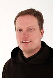 Cassandra Borowski's Instagram, Twitter & Facebook