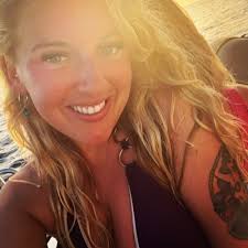 Phoebe Cooper (@pheecooper)