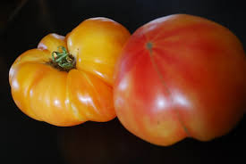 Heirloom tomatoes are just what their name implies. Pineapple Tomato Care Learn About Growing Hawaiian Pineapple Tomatoes