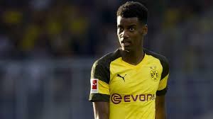 In the game fifa 21 his overall rating is 86. Top Talent Alexander Isak Beschwert Sich Uber Den Bvb