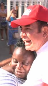 Mi visita de hoy a Trujillo, Colón estuvo llena de abrazos, esperanza y el  anhelo de un cambio real., Por ahí me dijeron que este es el "tiempo de  Dios", el momento de transformar Honduras y ...