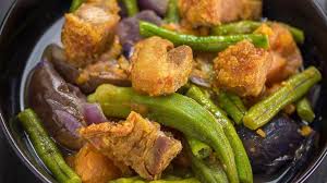 Layer the vegetables and let it cook for 10 minutes. Benefits And Different Versions Of Pinakbet Wonder Pinays