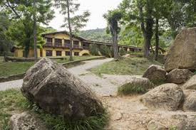 La mayor peculiaridad de este lugar es que todos los invitados se pueden quedar a dormir y convertir así la boda en varios días de actividades. El Clar Del Bosc Casa Rural En Pujarnol Girona