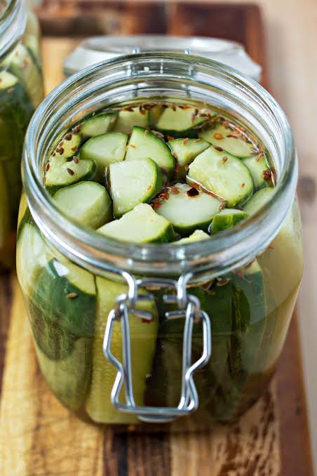 Easy Homemade Refrigerator Pickles