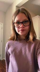 Krystal Shaffer's Instagram, Twitter & Facebook