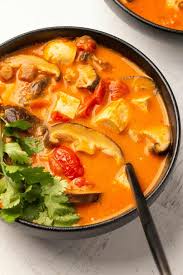 This Vegan Tom Yum Soup Has All The Authentic Flavor You Could Dream Of And All That Spicy Swe Vegan Tom Yum Soup Vegan Tom Yum Tom Yum Soup Recipe Vegetarian