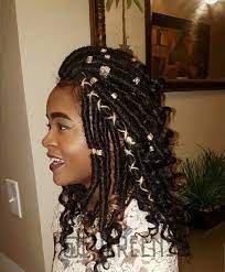 18 Different Ways To Accessorize Your Box Braids Natural Hair Styles Hair Styles Headband Hairstyles