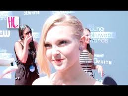 'The Carrie Diaries': AnnaSophia Robb Talks Meeting Samantha On Season 2