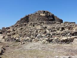 Und sind somit ähnlich alt wie die. Nuraghe Su Nuraxi Wikipedia