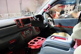 essex crs レッドカスタム号 ベース車 ハイエース２００系 trh200v 運転席 コンソール パネルカバーなど 東京オートサロン2017出展車両 ハイエース コンソール トヨタハイエース