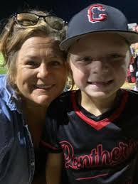 Simone Hager's Instagram, Twitter & Facebook