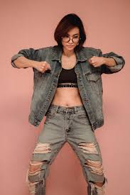 I'm a commercial model, tv and events host, and a lifestyle blogger. Bea Benedicto On Twitter Am I Hip Yet Kuma Calvins Eh Haha Thanks For The Photo Alvin Chua And For Syrel Lopez For My Hair And Makeup