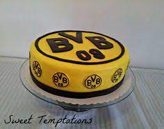 Mir schmeckt der kuchen nur mit pinienkernne so richtig gut, was die sachen natürlich etwas teurer macht. 49 Bvb Torte Ideen Bvb Torte Bvb Fussball Torte