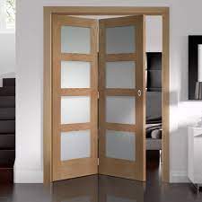 Enjoy top quality, solid panel doors for every application from us door & more inc. Bespoke Thrufold Shaker Oak 4l Glazed Folding 2 0 Door Prefinished Lifestyle Image Bespokefoldingdoor Frostedglass Folding Doors Doors Interior Doors