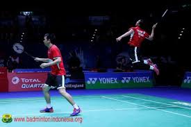 Badminton merupakan sejenis sukan menggunakan raket dan bulu tangkis yang dimainkan oleh sama ada dua orang pemain bertentangan (perseorangan) ataupun dua pasangan bertentangan (beregu), yang mana posisi pemain ialah bertentangan di dalam sebuah gelanggang empat segi yang dibahagikan oleh jaring. Ahsan Hendra Jadi Wakil Indonesia Pertama Di Final All England 2019 Okezone Sports