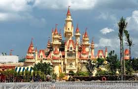 Resorts In Singapore Resorts World Sentosa Universal Studios Singapore An Inside Universal Studios Singapore Singapore Resorts Beautiful Places To Travel