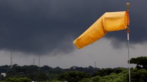 Paraná está sob alerta amarelo para chuva intensa e tempestade até terça