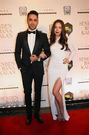 Dizinin başrol oyuncusu neslihan atagül doğulu diziden ayrıldığını açıkladı. Seriesturcas Rumor Kadir Dogulu Y Neslihan Atagul Facebook