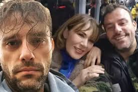 OYUNCU SALİH BADEMCİ TRAFİK SORUNUNU METROBÜSLE ÇÖZDÜ