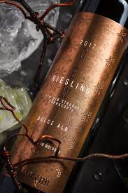 Exclusive Wine Label Design Radacini Icewine On Behance Wine Label Design Label Design Wine Label