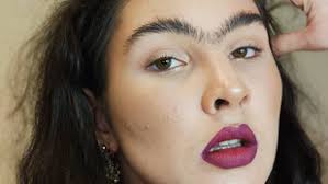 Életrajz, adatok, képek, háttérképek, vélemények. Opitz Barbi Mellei Majd Kiesnek Kivagott Ruhajabol Foto Hirlapszemle