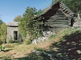 Old world construction llc is a construction company based out of 6763 canterbury ct, american fork, ut, united states. Stacked Stone Roofs Old World Construction In Europe Underground Homes Summer House Modern