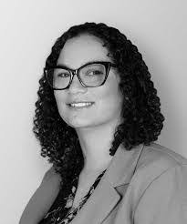 Lisa Boster's Instagram, Twitter & Facebook