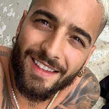 Mira, hijito, desde que a tu papacito lo mataron yo no he vuelto a quitarme el luto. Maluma Se Muestra Mas Papacito Que Nunca En Sexy Foto Para Instagram La Verdad Noticias