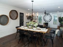 Fixer Upper A Very Special House In The Country Joanna Gaines Dining Room Farmhouse Dining Room Dining Room Lighting