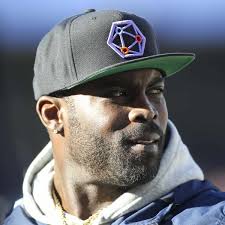 Michael Vick Praises Baltimore Ravens' Lamar Jackson After Breaking Record