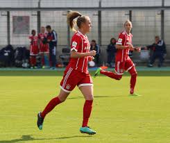 The club started out in 1948 with a red and white logo featuring the kölner dom (cologne cathedral). File Jill Roord Bl Fcb Gg 1 Fc Koeln Muenchen 2 Jpg Wikipedia