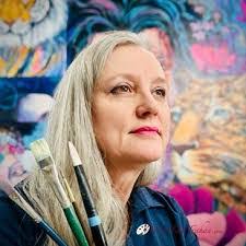 Tina Trahan's Instagram, Twitter & Facebook