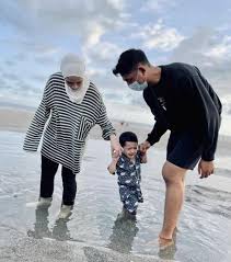Check spelling or type a new query. Arya Saloka Ajak Istri Dan Anak Liburan Ke Pantai Netizen Keluarga Bahagia Okezone Celebrity