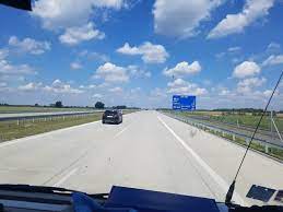 Autostrada a1 incepe in bucuresti si asigura iesirea spre granita cu ungaria la nadlac, trecand prin pitesti, sibiu, deva, timisoara si arad. Autostrada A1 Otwarta Autostrada A1 Lodz Autostrada A1 Bramki Autostrada A1 Zjazdy Express Ilustrowany