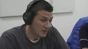 In dazn kannst du zwischen den menüsprachen deutsch und englisch wählen. Kommentatorengold Mit Marco Hagemann Und Ralph Gunesch Dazn Unterwegs Youtube