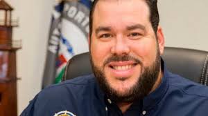 Víctor Gómez Casanova anuncia su candidatura a diputado