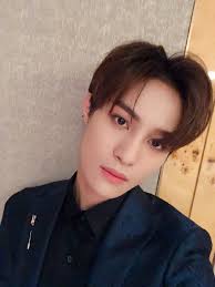 Yangyang was first introduced to the public it was revealed on december 31st, that he would officially be debuting with wayv in china under label v which works with sm. å¨ç¥žv Yangyang