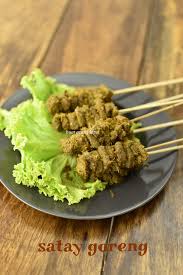 Kalau musim raya dan tak tahu nak mask apa, bilehlah cuba satay goreng. Satay Goreng Dengan Perapan Yang Mudah Buat Orang Lapo