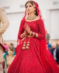 For the hindu wedding, priyanka picked a bespoke deep red kanauj rose sabyasachi lehenga with intricate french embroidery and fine sequin work on it. After Peecee These Brides Show Us How To Slay In A Monochrome Lehenga Shaadisaga