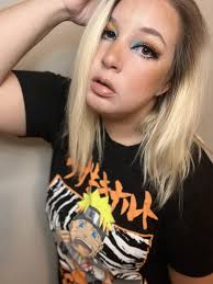 Wore my new Sorrow Light the Way shirt and did some makeup to match it
