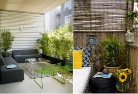 Dekoration Von Kleinen Terrassen Wie Man Eine Kleine Terrasse Schmuckt Wohnideen Fur Inspiration Kleiner Balkon Garten Hinterhof Garten Kleine Hinterhofgarten