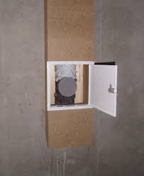 Einfach Latten An Wand Und Decke Geschraubt Beton Daher Mit Der Schlagbohrmaschine Und Mit Normalen Dubeln Befestigt Daran Dann Decke Bohrhammer Lamellen